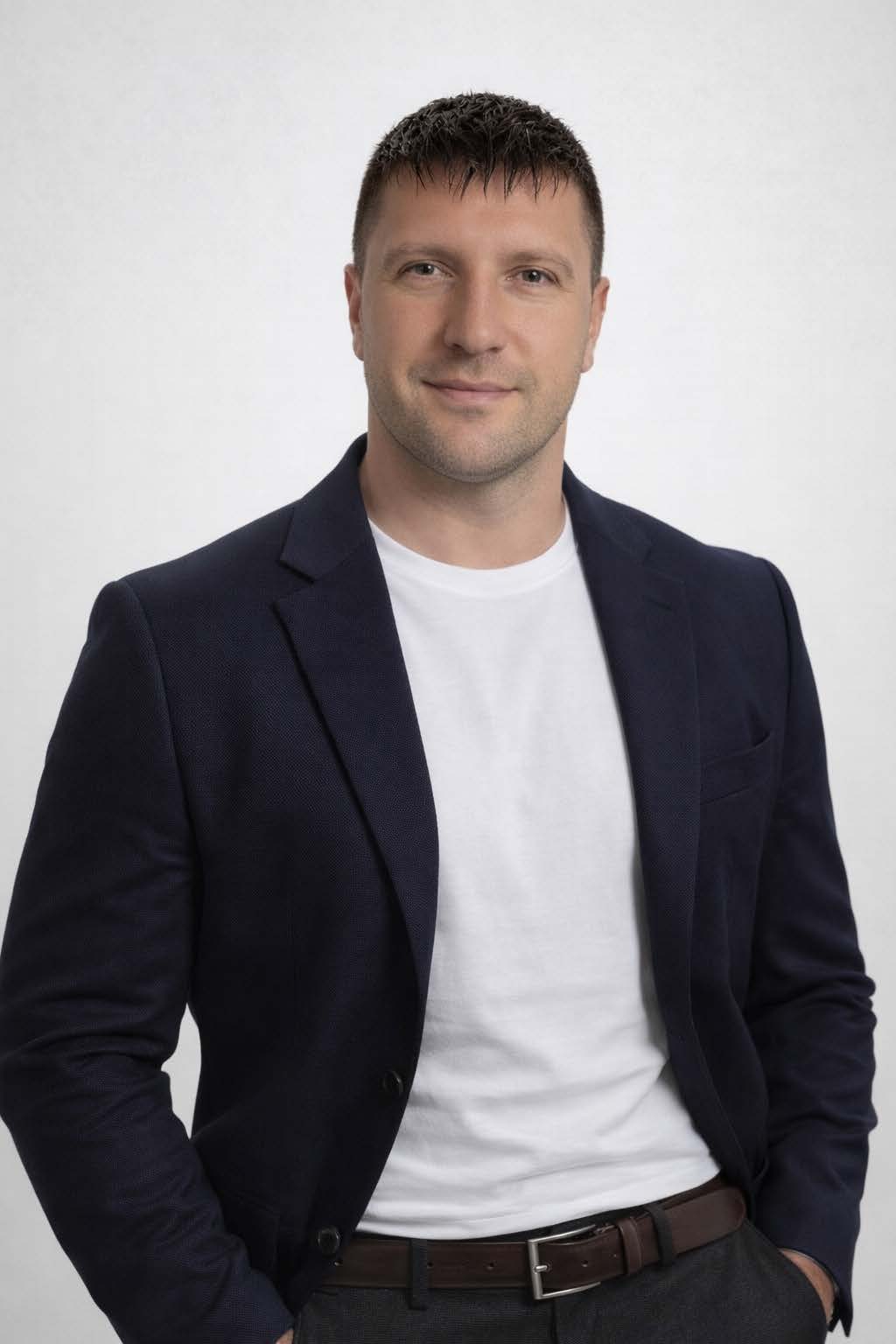 dr. Tadej Tasič